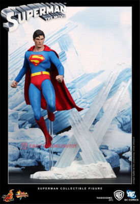 Hot Toys MMS152 Superman 1/6th scale Superman Collectible Figure