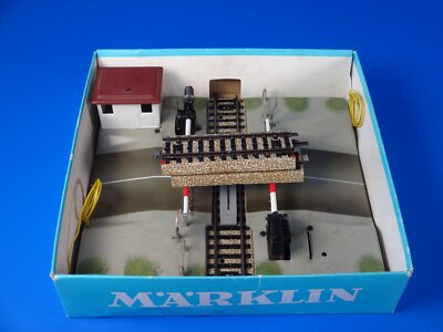 MARKLIN H0 - 7192 - FULLY AUTOMATIC LEVEL CROSSING - M Track (09