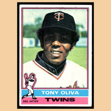 Tony Oliva #35 1976 Topps Minnesota Twins Baseball Card MLB EX