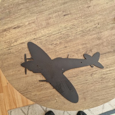 Spitfire in Baustahl, Größe 40 cm lang 40 cm Flügel zu Flügel Befestigungslöcher