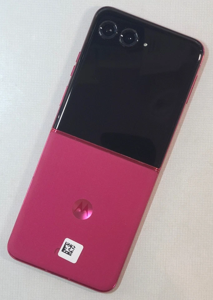 Motorola Razr Plus 2024 - T-Mobile - 256GB Hot Pink - XT2451-1 - EXCELLENT Cond. - Image 2 of 4