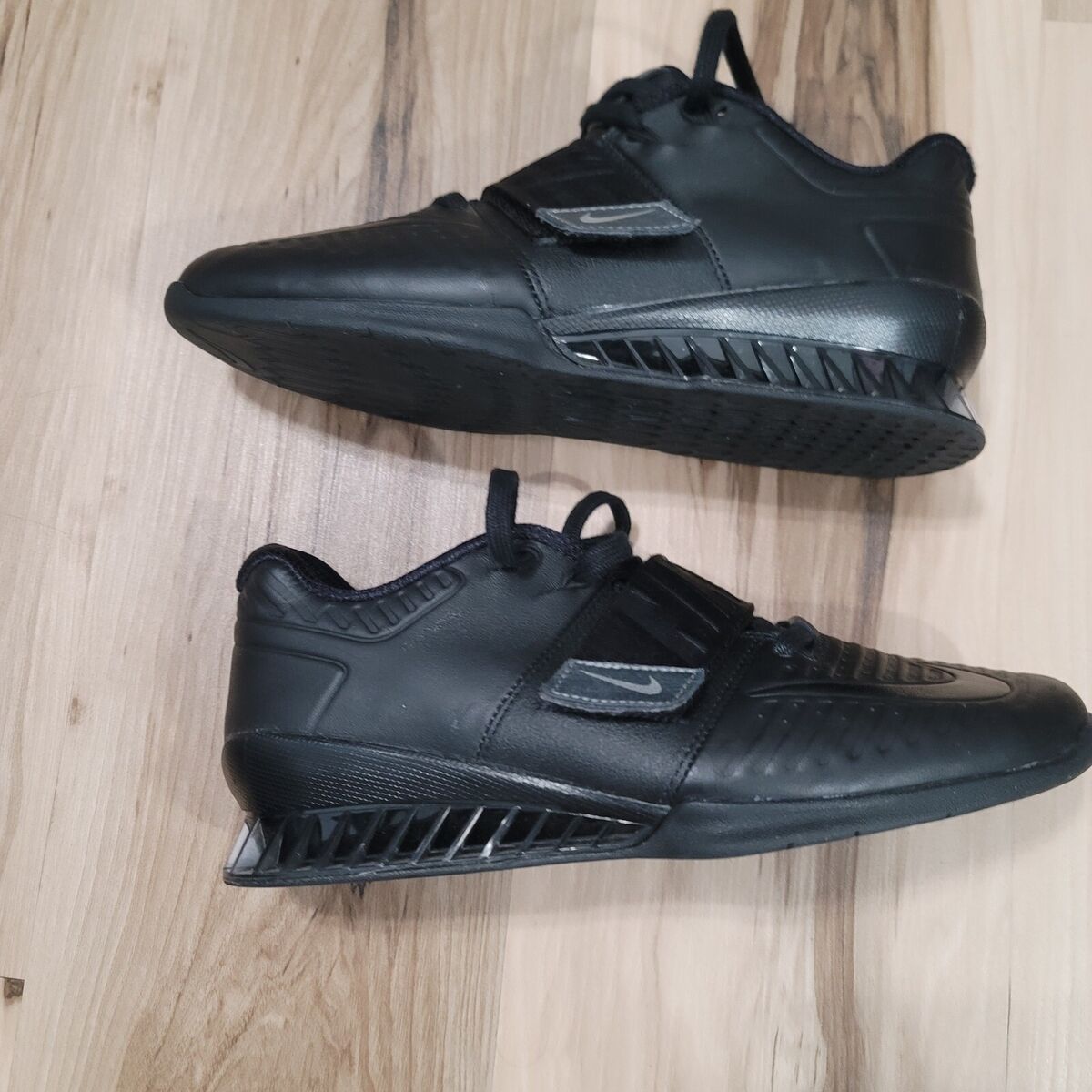 Men's Nike Romaleos 3 XD Triple Black Weightlifting Shoes Men's Nike Romaleos 3 XD Triple Black Weightlifting Shoes