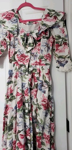 Carol Anderson Fit and Flare Midi 1980's Cabbage Rose Belted Cottagecore Dress