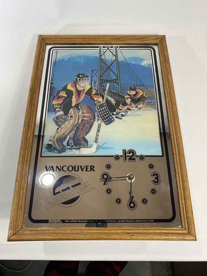 Vancouver Canucks Espejo NHL Canadiense Hockey Bar Hombre Cueva Reloj No Funciona Foto 4 de 4
