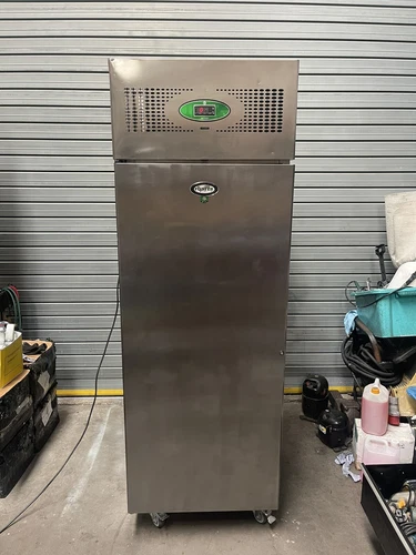 FOSTER FRIDGE COMMERDCIAL SINGLE DOOR UPRIGHT FROM KAMRUL