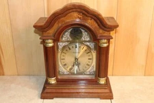 Modern Westminster Chime Quartz Battery Colonial Bracket Style clock