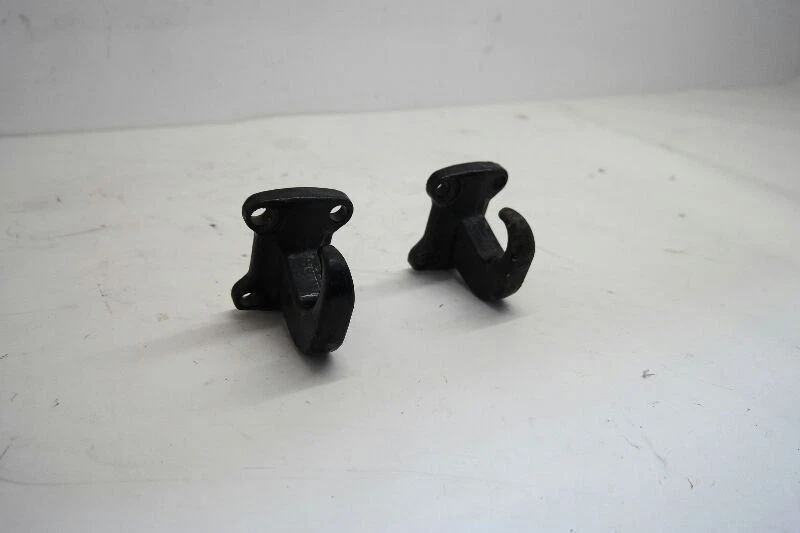 2004-2010 Infiniti QX56 Front Tow Hook Set — 第 3/4 张图片