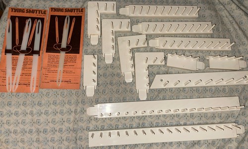 Love & Money Lap Weaving Looms Country Squares Snap 3 shuttles + Various Parts