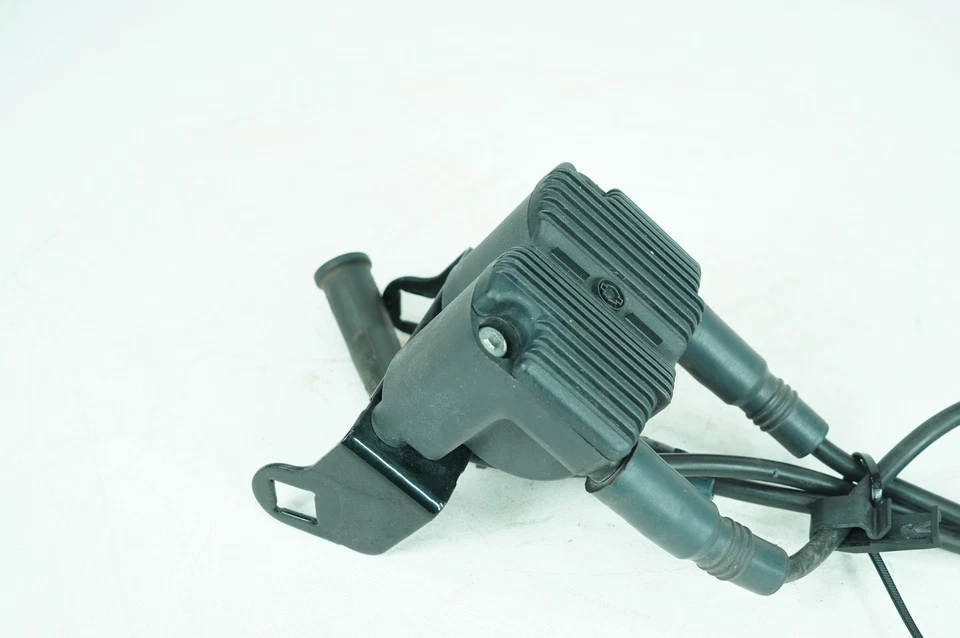 2007 Harley Touring FLHT Electra Glide OEM Ignition Coil Spark Plugs Cable - Image 4 of 4