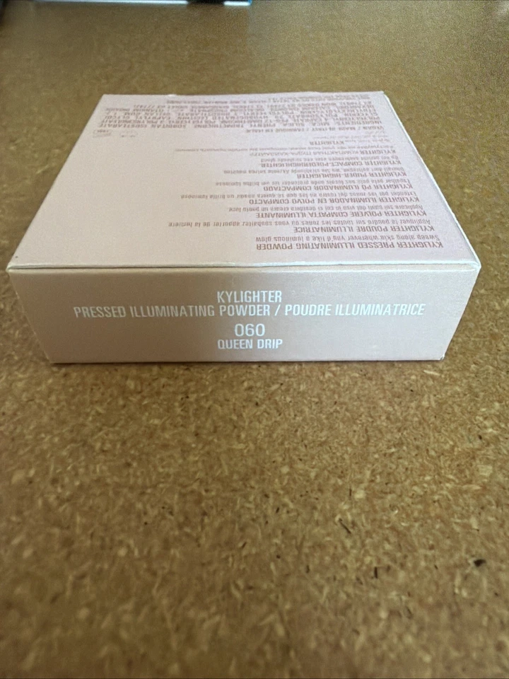 Kylie Jenner Kylighter Illuminating Pressed Powder 060 Queen Drip NEW! - Image 3 of 4