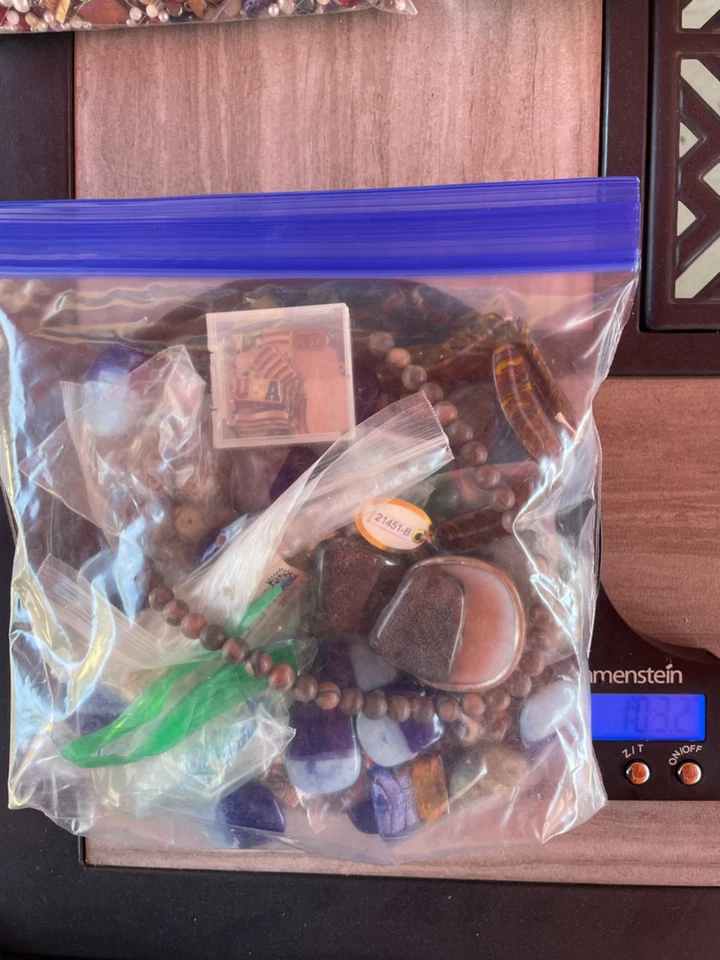 Bolsas de 4-1 lb de varias cuentas, cuentas de cerámica, componentes de joyería surtidos Foto 3 de 3