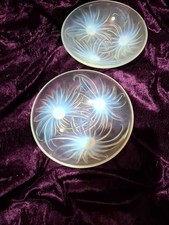 2 Etling Frankreich Art Deco opalisierende 6,5 Zoll Glasschalen, Bonboniere