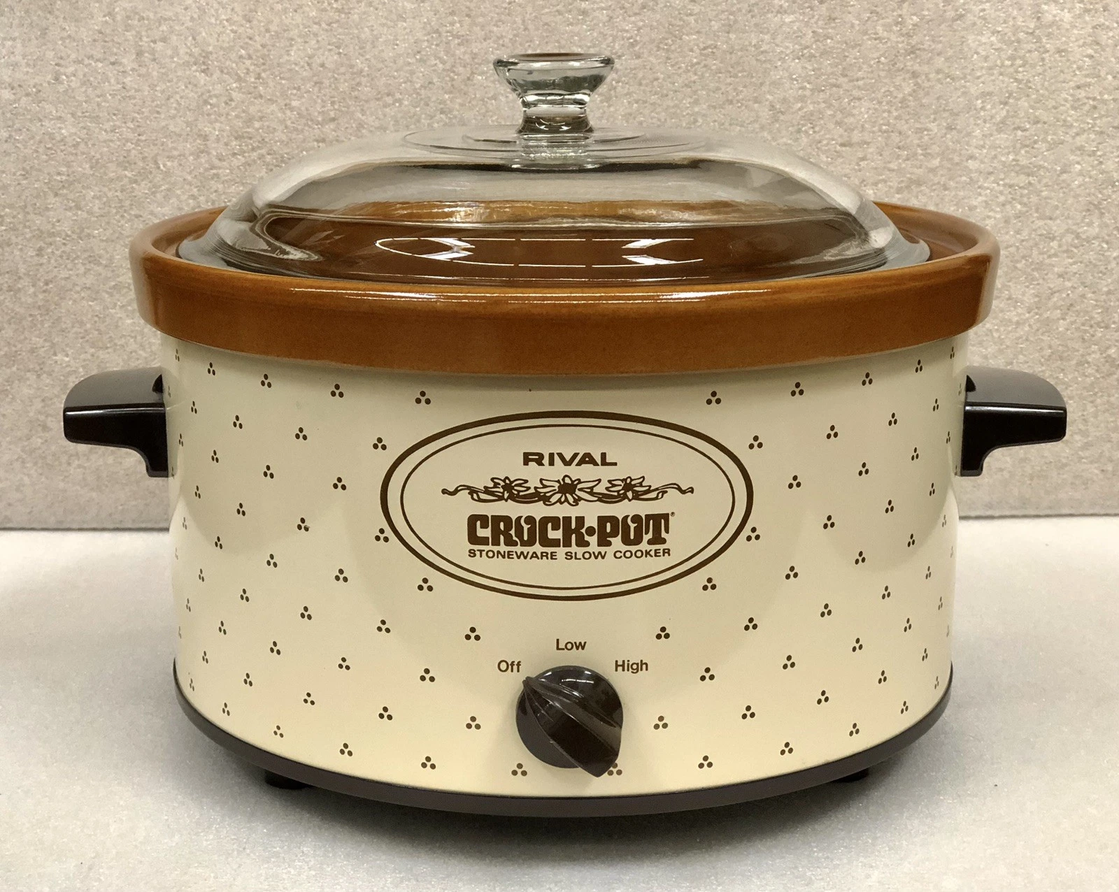 Vtg 1980's Rival Crock-Pot Slow Cooker 4-Qt #3104/1 Brown Swiss Dots w/ Lid EUC!
Opens in a new wind