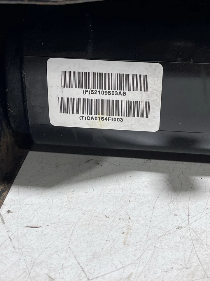 Vasilha de vapor de combustível e bomba de detecção de vazamentos 03-04 Jeep TJ Wrangler 52109503AB CC19 - Imagem 3 de 4