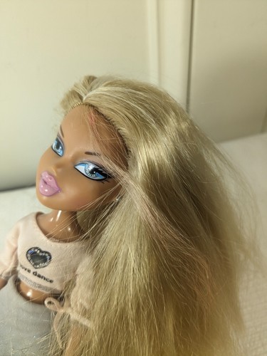 MGA Bratz Fianna Doll Play Sportz I Love Dance Ballerina top skirt NO SHOES/FEET - Picture 7 of 9