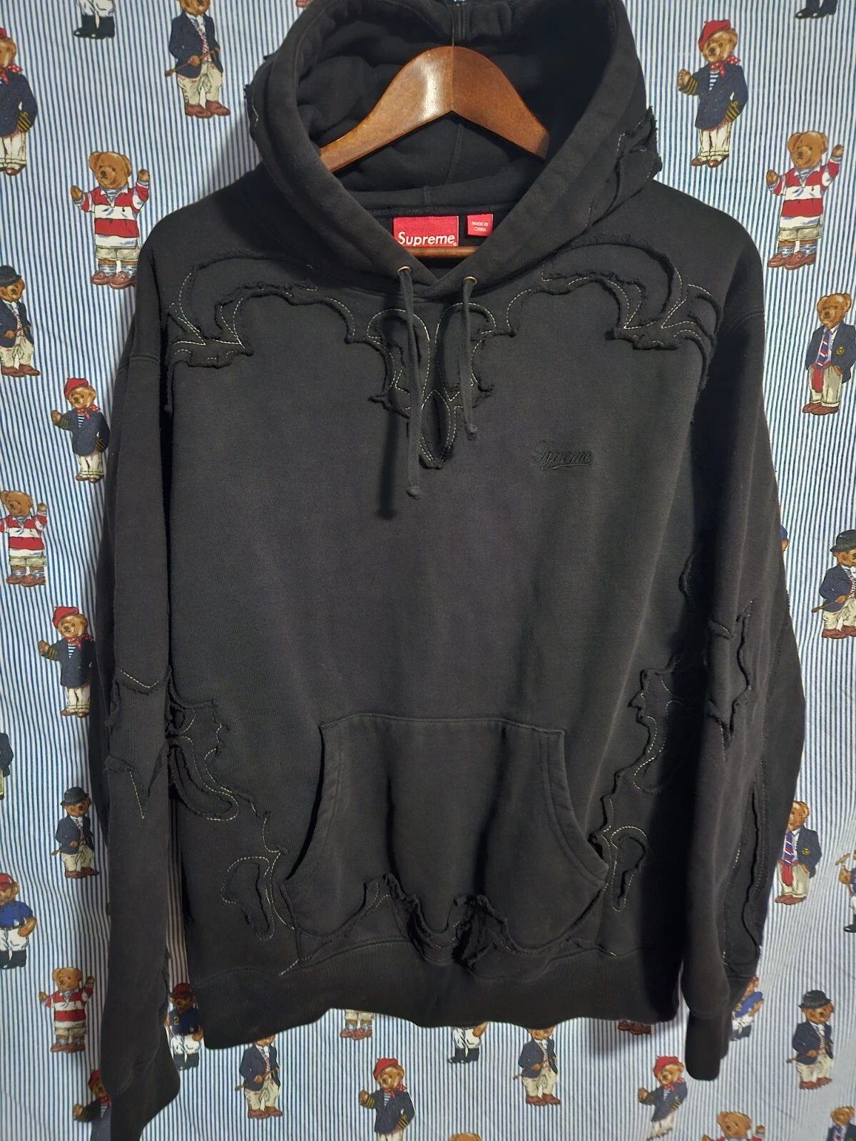 Sweat à capuche Supreme 23SS Western Cutout taille M noir moyen 