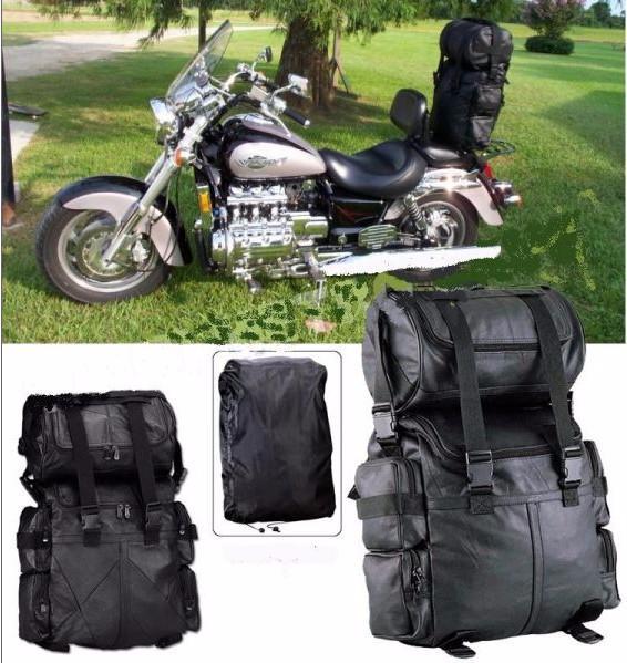 Double sac pour sissi bar moto en cuir noir idéal pour le road trip