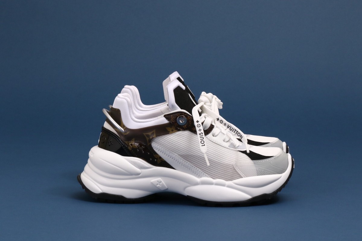 7666/LOUIS VUITTON WOMAN'S LV RUN55 SNEAKERS WHITE size37