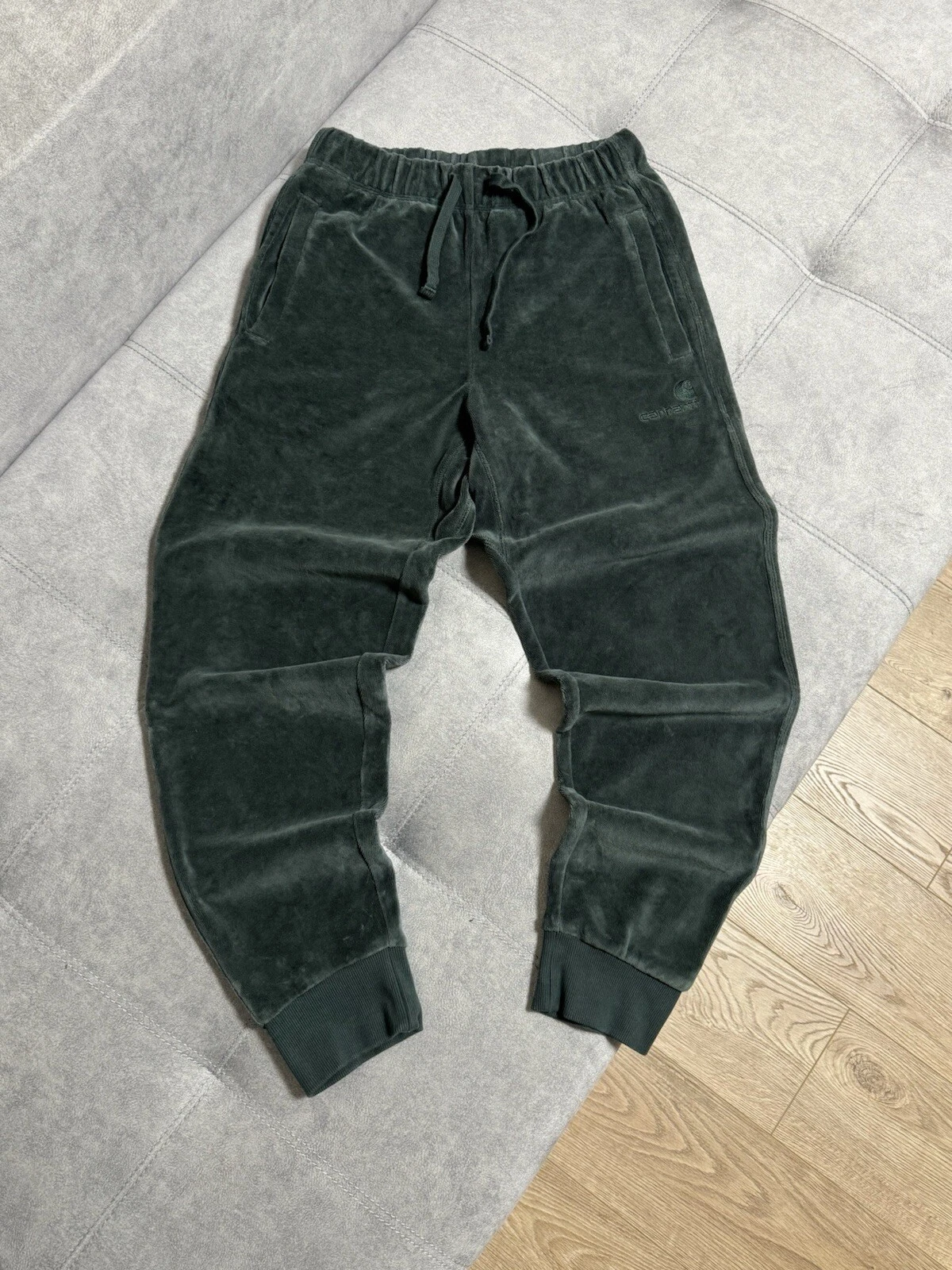 Pantaloni da jogging vintage Carhartt WIP velluto verde larghi United Script taglia S