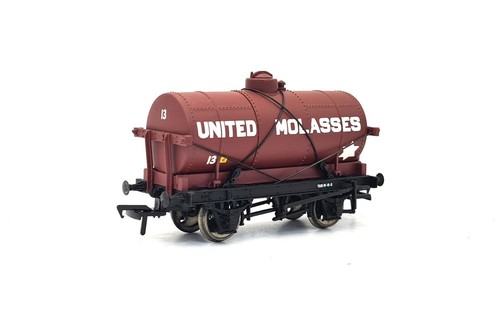 Bachmann 37-678 14T Tank Wagon with Large Filler 13 in United Molasses Livery - Picture 2 of 2