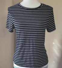 Old Navy Active Sz S Black White Stripe Go Dry Top T Tee Shirt Round Neck