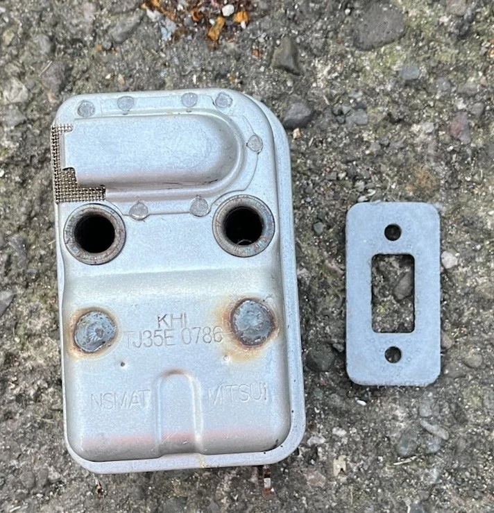 Kawasaki Exhaust Silencer Muffler With Gasket For For TJ35E Strimmer - Image 2 of 4