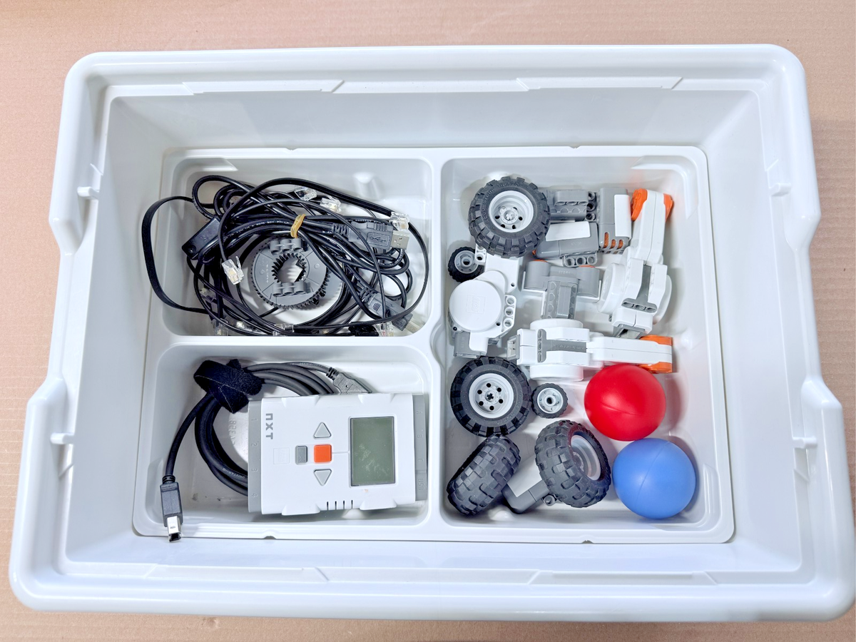 LEGO Mindstorms NXT 9797 Robotics Education - Incomplete Set