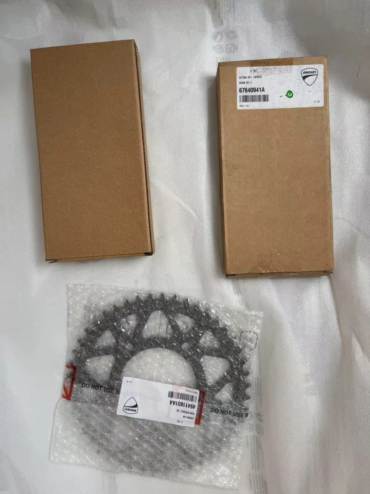 [NUEVO] Ducati Genuino OEM Final Drive Kit Monster 821 2015-2021 67621091A Foto 3 de 4