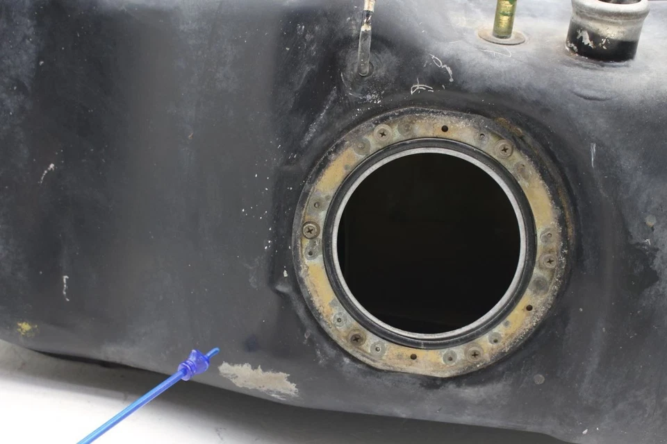 Conjunto de tanque de combustível cabine regular 89-95 Nissan Pickup D21 - Imagem 3 de 4