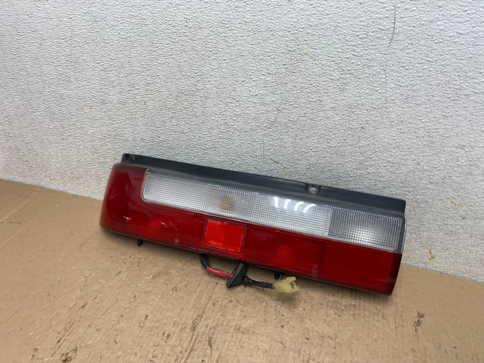 Luz trasera izquierda lado conductor Suzuki Swift 1991 a 1994 2 puertas hatchback Q2916 Foto 2 de 4