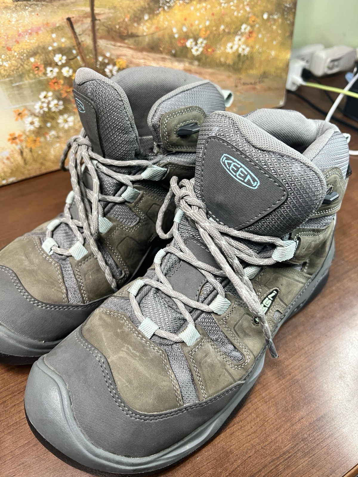 Stivali da trekking impermeabili taglia 9 KEEN Circadia Mid WP da donna