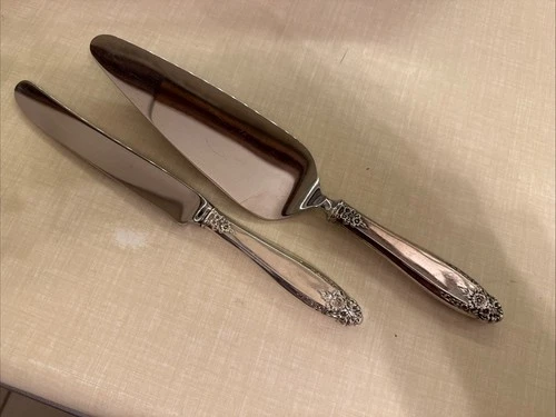 Lot of SEVENTEEN (17) Pieces PRELUDE STERLING. 16 KNIVES and 1 CAKE/PIE SERVER