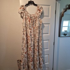 Womens Shein Curve PLUS XL - 2XL DRESS Round Neck Short Sleeve Beautiful