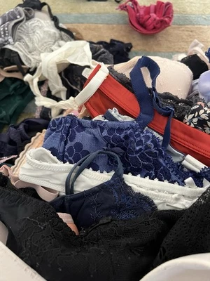 Gros Lot Lingerie Revendeur À Trier Aubade Undiz Lise Charmel Toute Taille - Photo 1/4