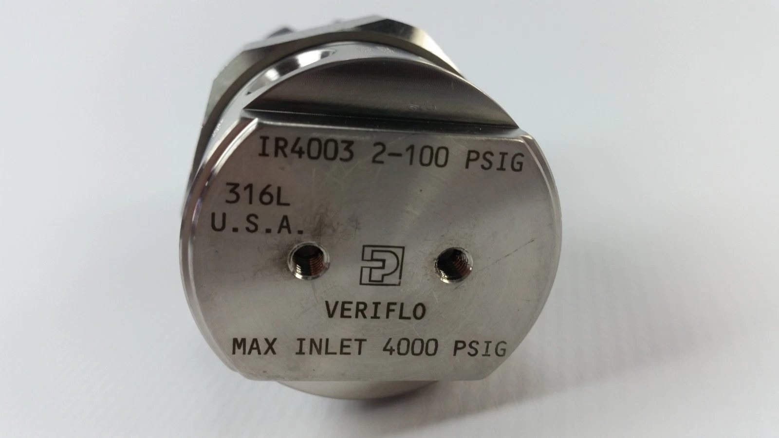 Regulator bottom engraved IR4003 2-100 PSIG, 316L, U.S.A., Veriflo, MAX INLET 4000 PSIG