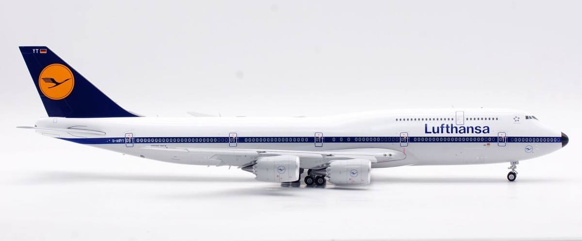 SQ Wings 1:200 ルフトハンザドイツ航空 B747-8 D-ABYA SQ Wings 1:200 Lufthansa Airlines Boeing 747-8 Diecast