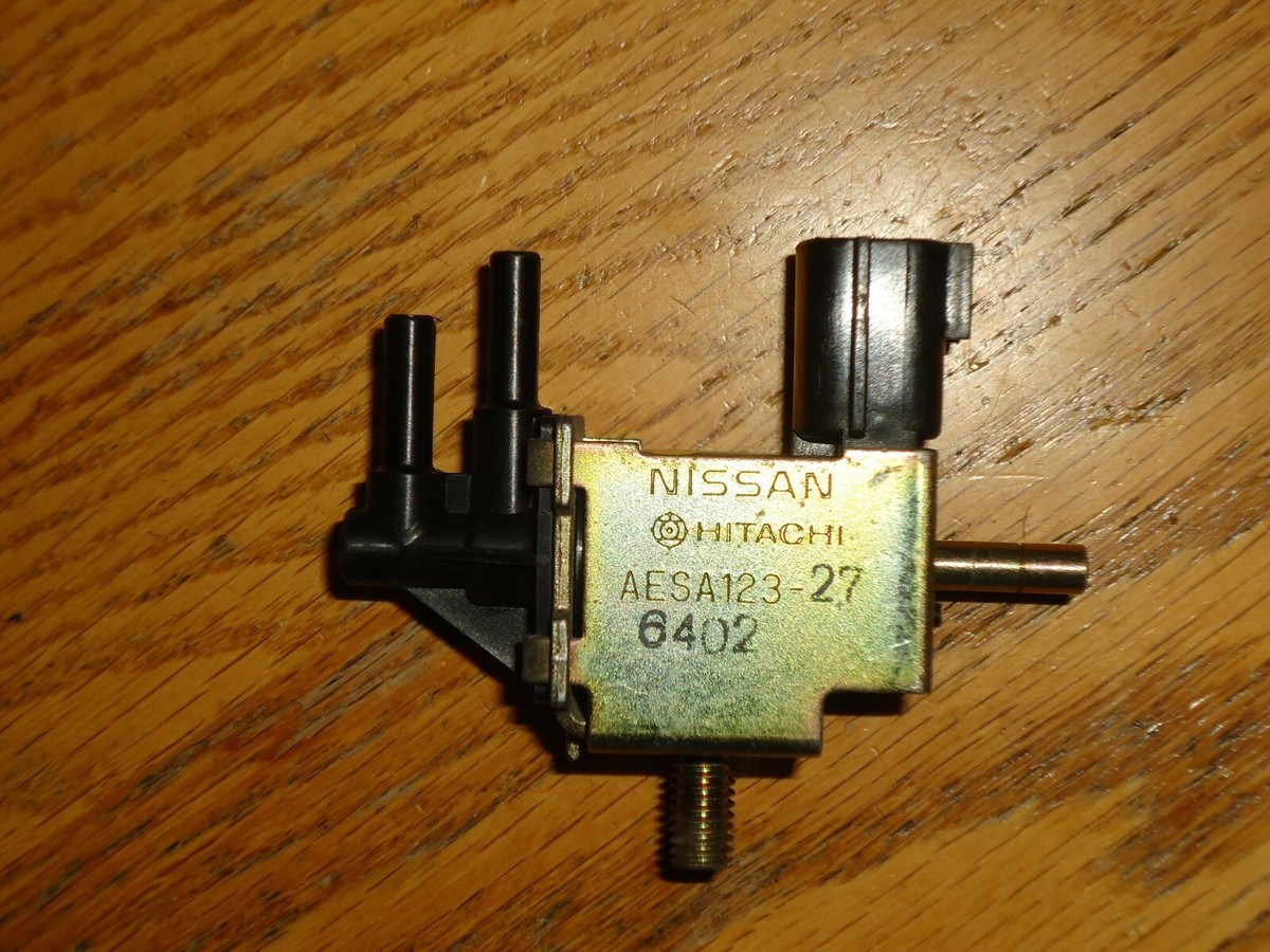 Genuine Nissan Sentra 200SX Maxima Pathfinder Vacuum
