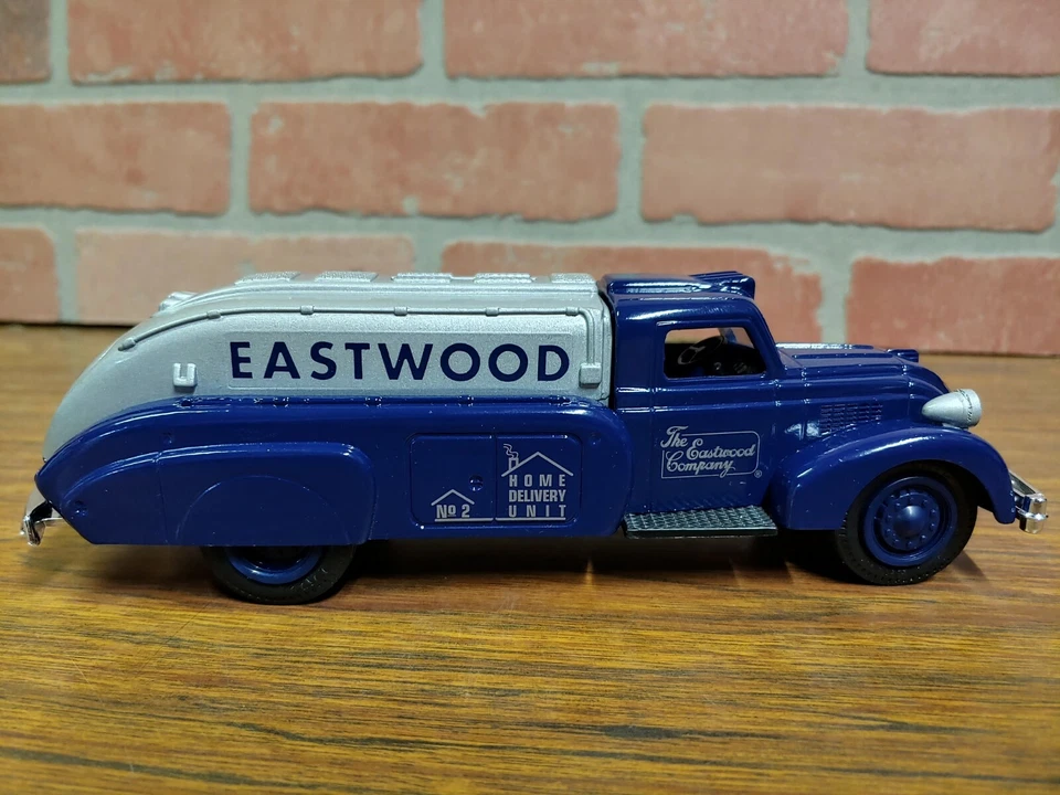 ERTL 1939 Dodge Airflow Eastwood Home Delivery Unit Truck Die Cast Coin Bank  - Image 4 of 4