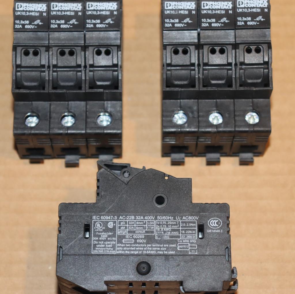One Phoenix Contact UK10,3-HESI 3 Pole Fuse Holder 32 Amp 690 Volts More Avail