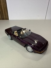 Maisto 1996 Chevrolet Corvette Convertible Purple 1/18 Scale