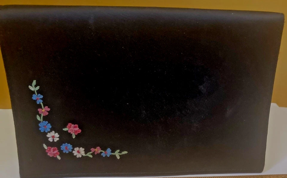 Vtg Satin Fold Over Wallet Black Handmade Floral Embroidery Made in France 7"W - Image 2 of 4