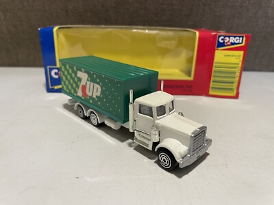 Corgi Trucks 91162 Kenworth - 7 UP - Boxed