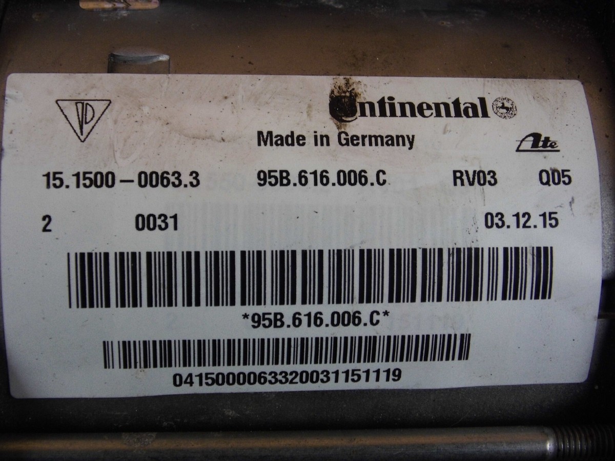 Porsche Macan 2016 2017 2018 air ride suspension compressor pump