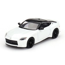 Mini GT 1/64 Nissan Z Performance 2023 Everest White LHD Diecast Scale Model Car