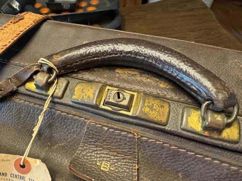 Vintage Statler Gladstone Luggage Very Unique Leather With Labels - 第 3/19 張圖片