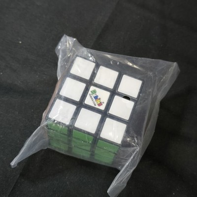 Rubiks Cube 3x3 Sealed