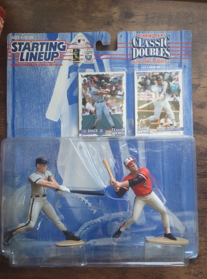 1998 Cal Ripken Jr. Pro Action Figure, Classic Doubles and Child's Glove RHT - Image 2 of 4
