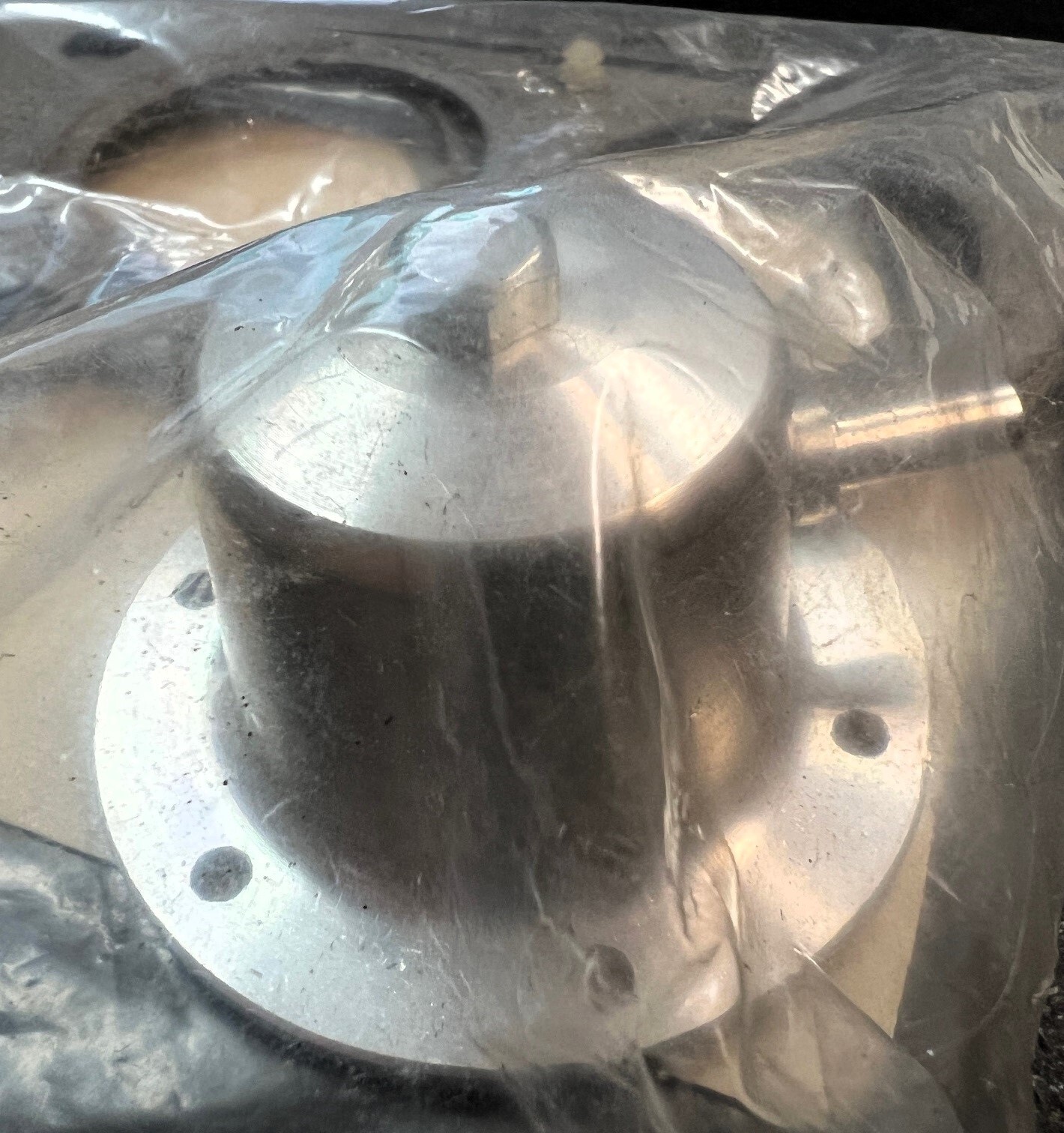 NOS GM Plenum Gasket, Adjustable Fuel Pressure Regulator CORVETTE 1985