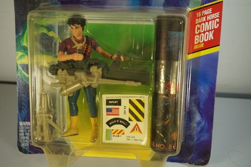 ALIENS Kenner Ellen Ripley Sigourney Weaver Action Figure USA card MOC - Picture 4 of 12