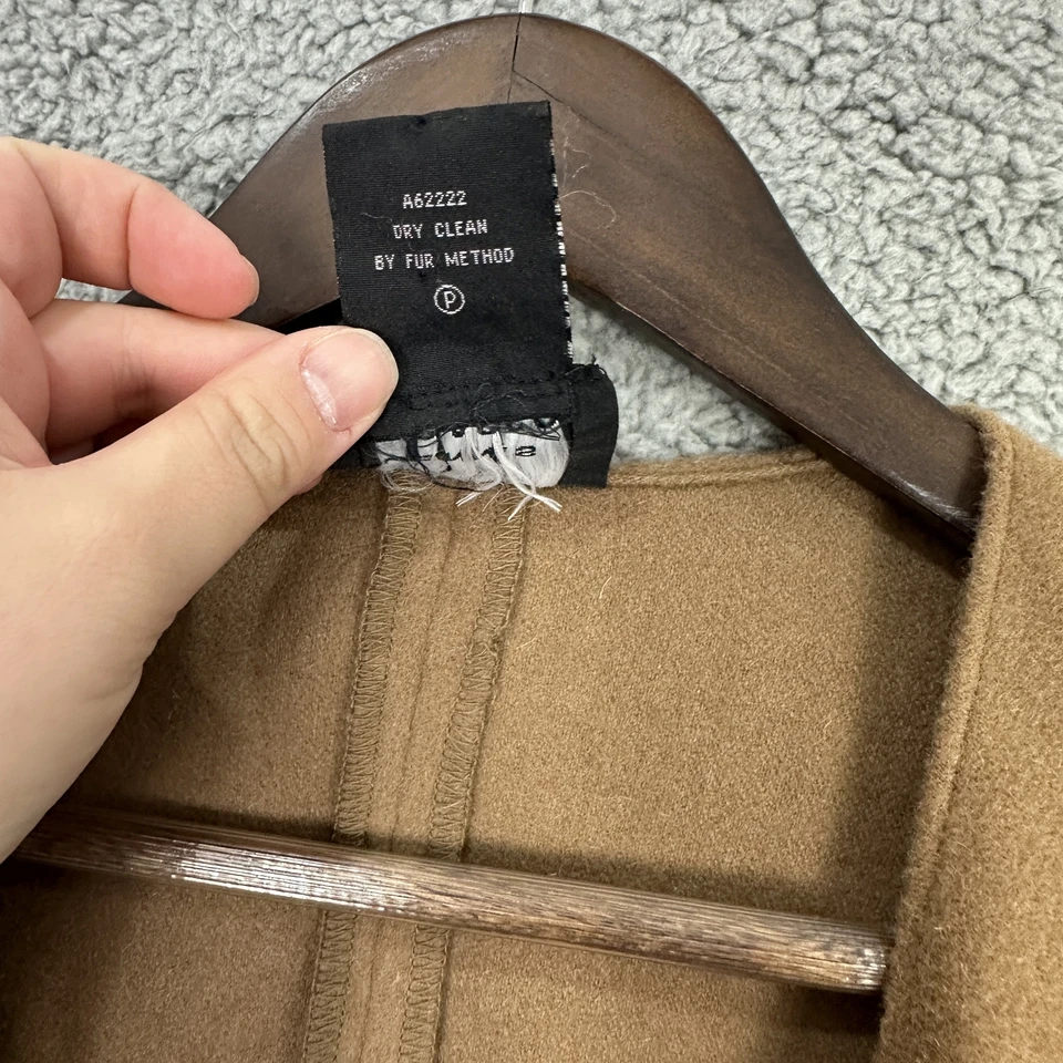 Dennis Basso Mujer Plus Marrón Frente Abierto Capa Imitación Piel 3D Rosetas Lana Cachemira Foto 4 de 4